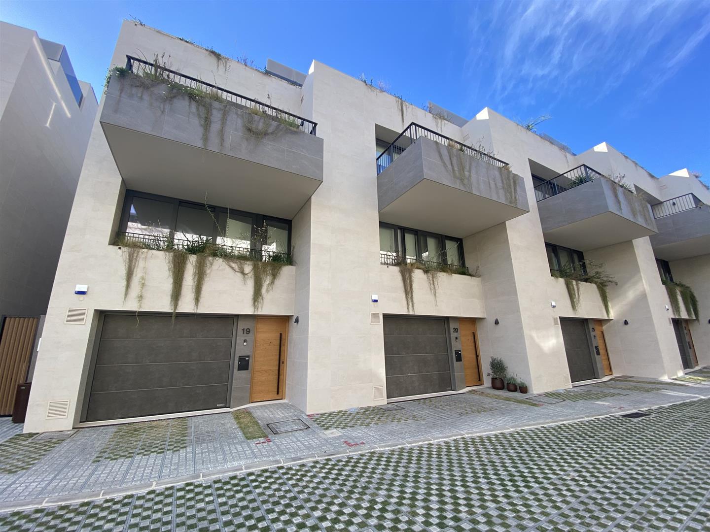  Image of House - 3 Bedrooms - 4 Bathrooms for Sale in North Gorge-Gibraltar, Image 4